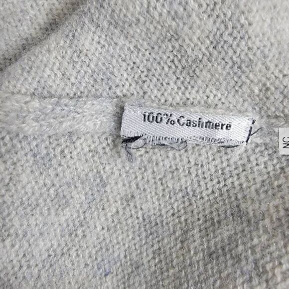 Claudia Nichole Sweater Size Large 100% Cashmere Stitched Details Gray - Picture 6 of 6